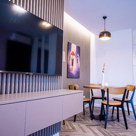 Papi House Lägenhet Targoviste Exteriör bild