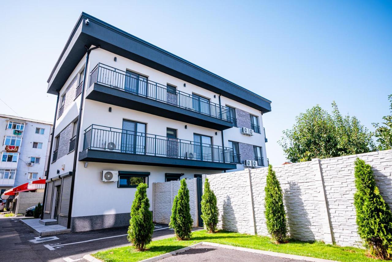 Papi House Lägenhet Targoviste Exteriör bild