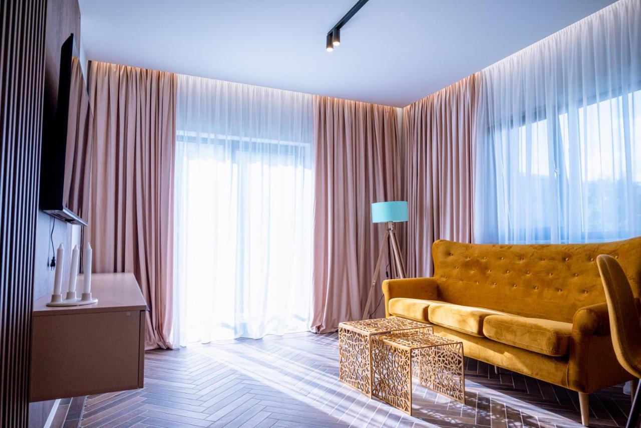 Papi House Lägenhet Targoviste Exteriör bild