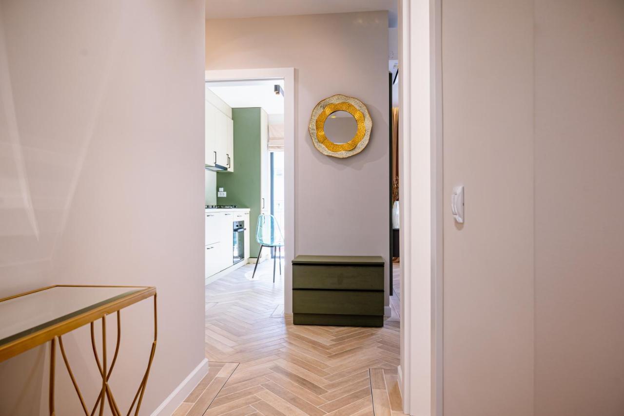 Papi House Lägenhet Targoviste Exteriör bild